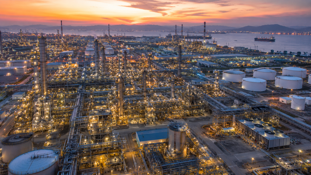 Refinery feasibility studies including technical and economic evaluation